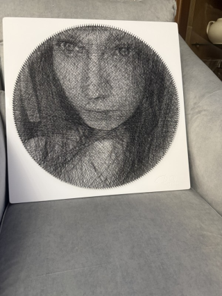 Photo de l’œuvre, avis de YULIA